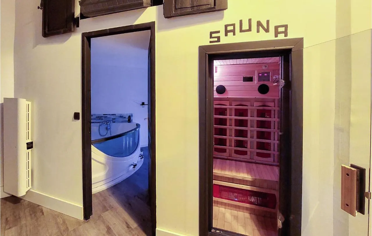 Gorgeous Apartment In Saint-Bonnet-Le-Chatea
